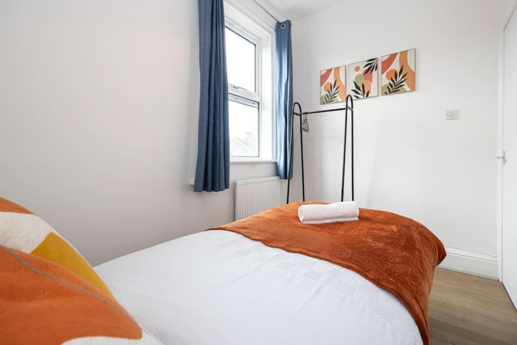 Bright & Modern 3 Bedroom Old Trafford Home 맨체스터 외부 사진
