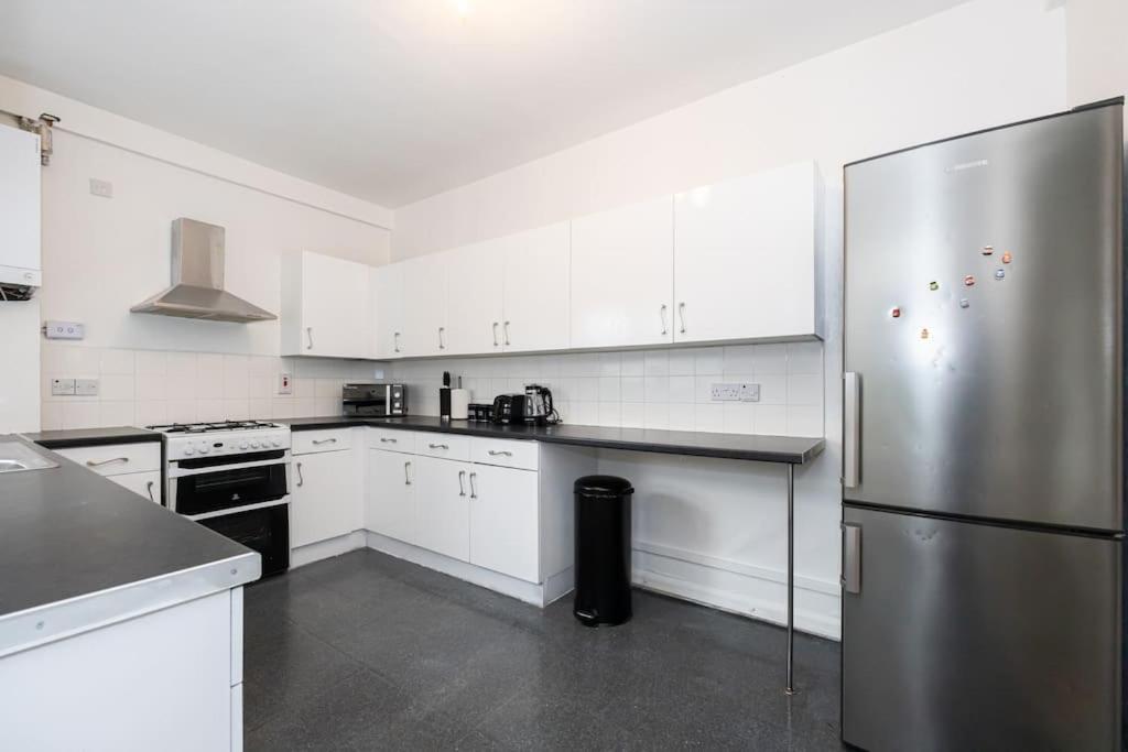 Bright & Modern 3 Bedroom Old Trafford Home 맨체스터 외부 사진