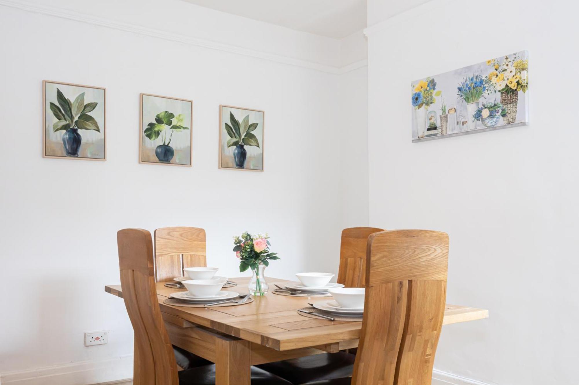 Bright & Modern 3 Bedroom Old Trafford Home 맨체스터 외부 사진